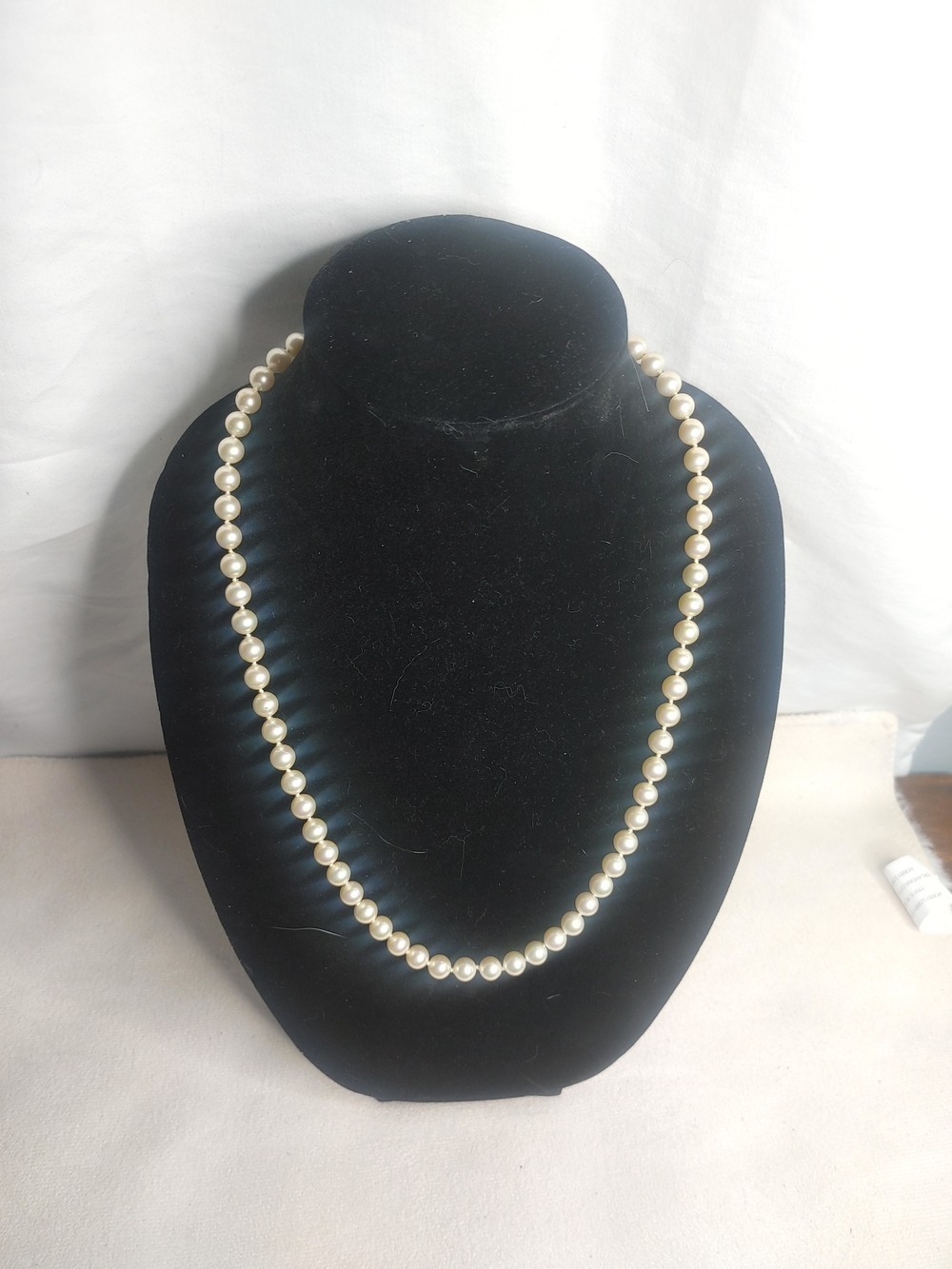 Vintage Majorica Hand Knotted Princess Length Cream Pearl Necklace - Picture 3 of 12